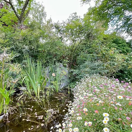 De Charme Dans Un Jardin De 1500m2 *